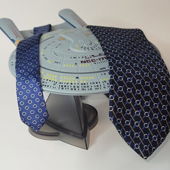 Tommy Hilfiger Blue Silk Tie with White Circle Pattern T-5 - Picture 1 of 7